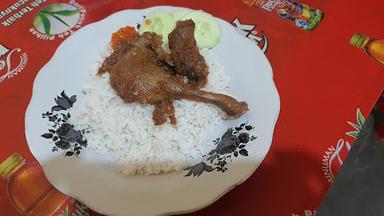 WARUNG NASI BEBEK MADURA MUJAMIL