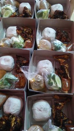 Photo's Ayam Bakar Bang Jen Dan Mie Ayam Pangsit 99