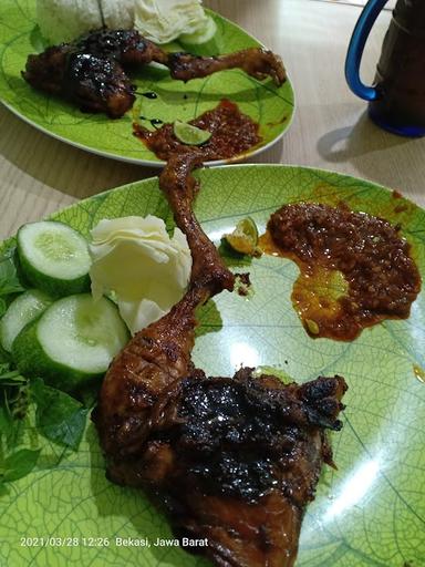 AYAM BAKAR PAIJO