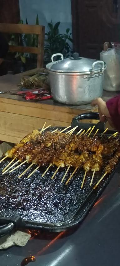 BAKSO BAKAR DAN ANEKA SATE PAKDHE GONDRONG