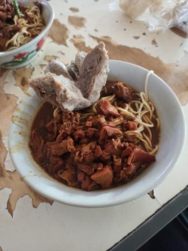 MIE AYAM BAKSO SEBATAS IKHTIAR 2