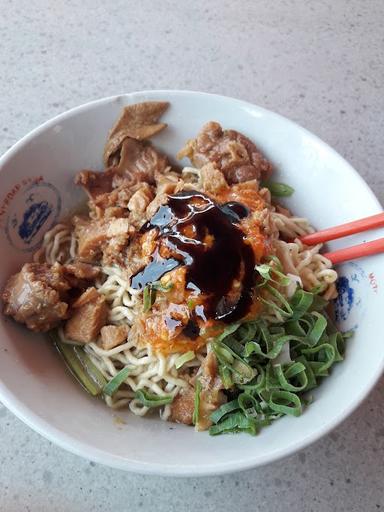 MIE AYAM PETRONAS 1