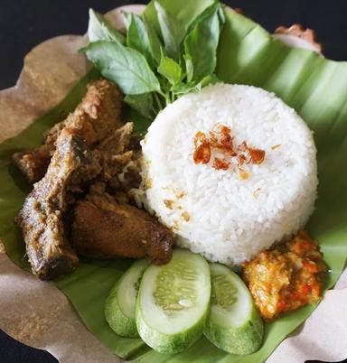 RUMAH MAKAN NASI BEBEK KATSUSHIRO