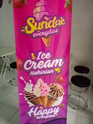 SUNDAE EVERYDAY ES KRIM