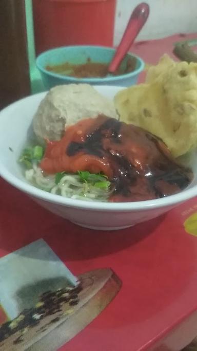 MIE BAKSO ATOM