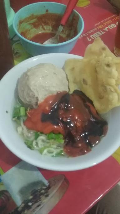 MIE BAKSO ATOM