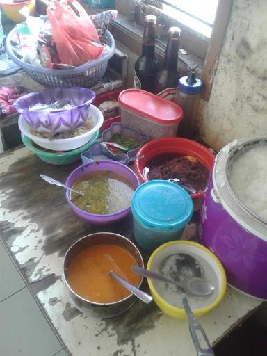 BUBUR DAN NASI UDUK MAH ERI