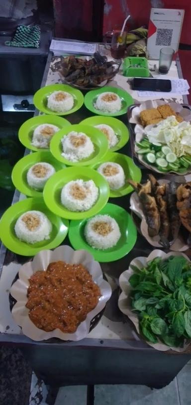 SEFOOD NASI UDUK MAS TRIS