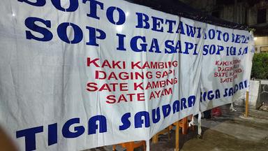 SOTO BETAWI DAN SOP IGA TIGA SAUDARA