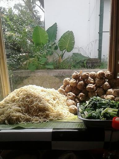 MIE BASO IMAN