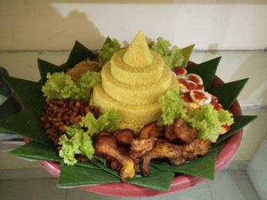 GADO-GADO BU IIS