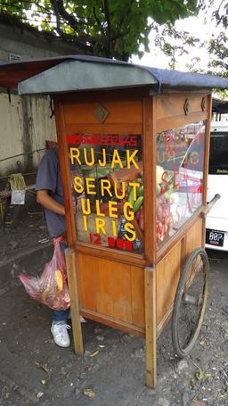 Photo's Rujak Serut Mas Aris Sukro Bitung