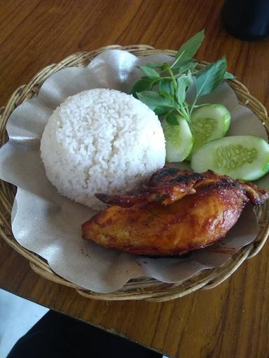 AYAM BAKAR BU SRI