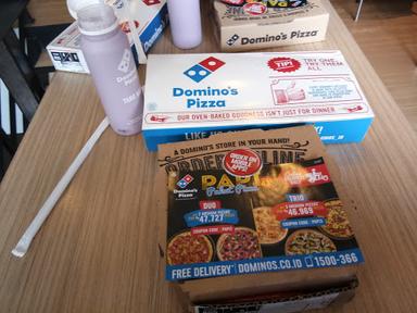 DOMINO'S PIZZA