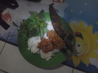 PECEL LELE MASAKAN KHAS JAWA TIMUR MAS ARY