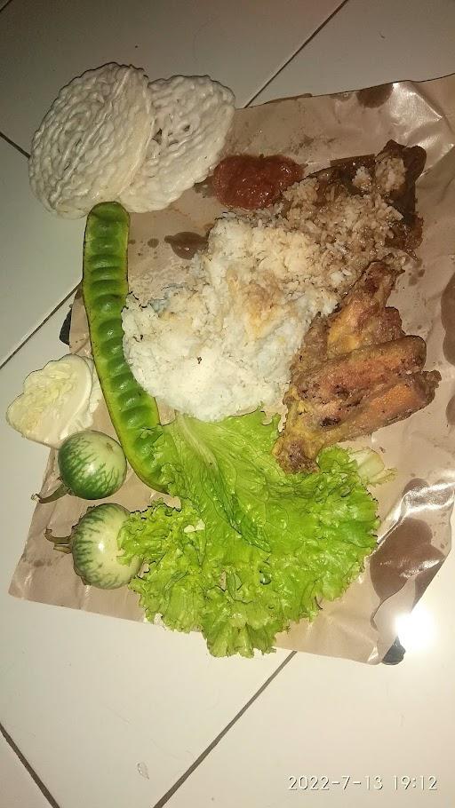 RUMAH MAKAN SUNDA PADA SUKA