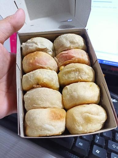 BAKPIA PATHOK CAHAYA