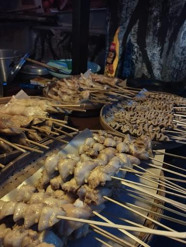 AYAM GORENG MERAPI