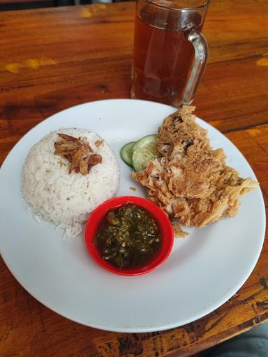 AYAM GEPREK SEDERHANA,MAS JAMPANG