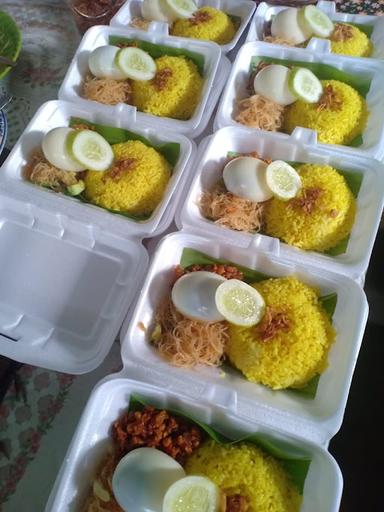 WARUNG NASI GORENG 2 PUTRI