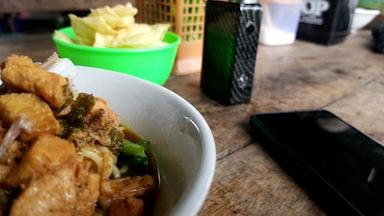 MIE AYAM & BAKSO SOLO FAVORITE