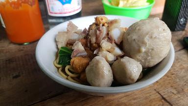 MIE AYAM & BAKSO SOLO FAVORITE