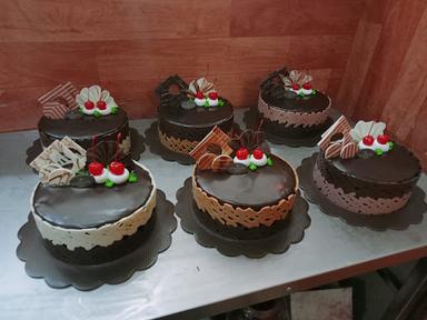 KHASANAH SARI CAKE & BAKERY CILAMAYA