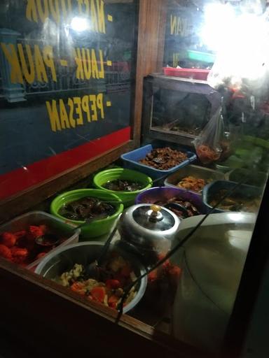 WARUNG MASAKAN IBU SAADAH