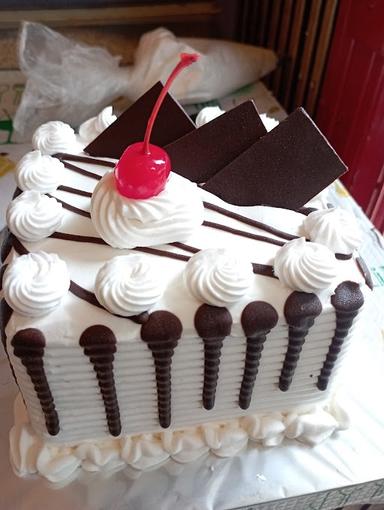 TOKO KUE VIEANA CAKE'S CILANDAK