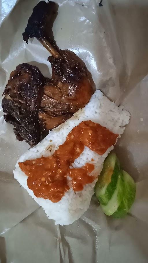 AYAM BAKAR PUPUY 46 PONDOK LABU