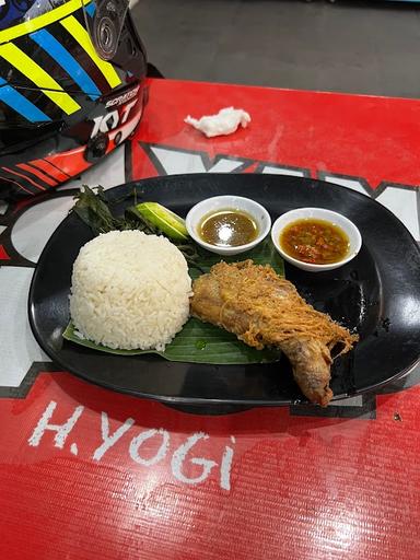 AYAM GORENG POP H.YOGI