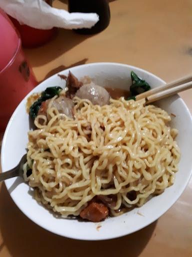 BAKSO IDOLA CITRA RASA IBU ANI