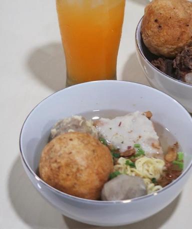 BAKSO MALANG CAK ENDUT CILANDAK