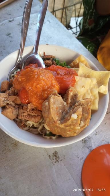 BAKSO SOPONYONO