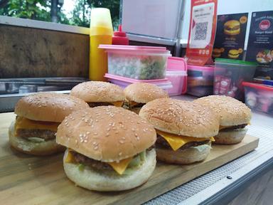 BURGER ROAD LEBAK BULUS