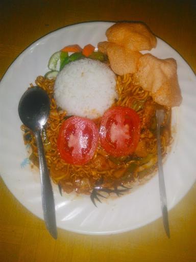 NASI GORENG GILA ASMORO