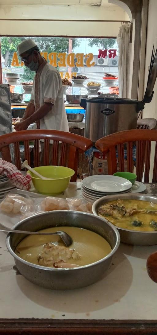 RUMAH MAKAN PADANG SEDERHANA DAPSUS