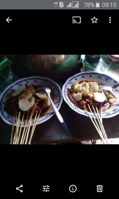 SATE AYAM /SOTO AYAM CAK KHOLIK MADURA