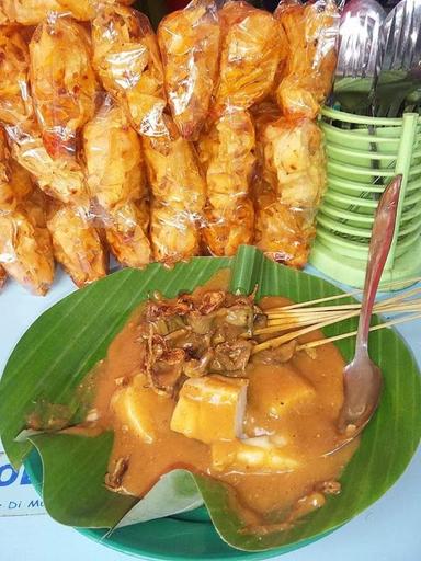 SATE DAN SOTO PADANG KELUARGA RANG JAMBAK PASISIA ( UDA IKEL )