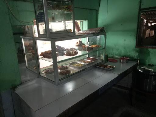 WARUNG NASI IBU KIKI