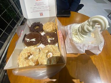 JCO DONUTS & COFFEE RAMAYANA CIPLAZ CILEDUG