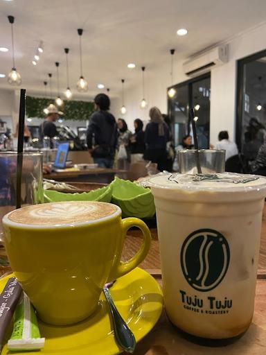 TUJU TUJU COFFEE