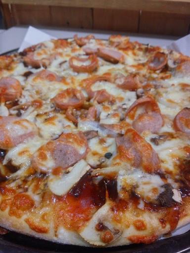 ET VETERAN PIZZA PARUNG SERAB 3