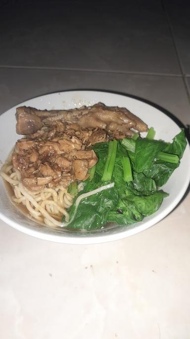 MIE AYAM PUNOKAWAN WONOSARI