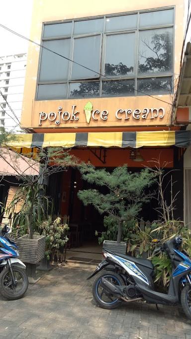 POJOK ICE CREAM CAFE