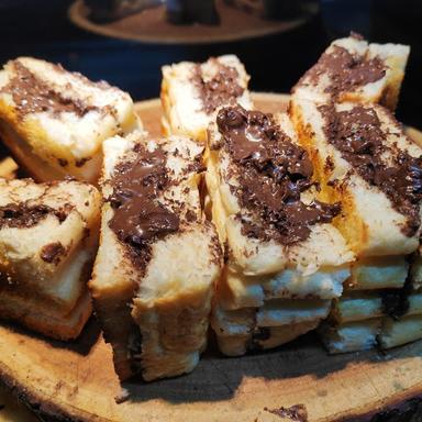 ROTI BAKAR MENCONG