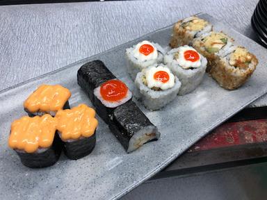 SUSHI PINGGIRAN