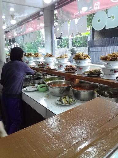 NASI PADANG TIGO DARO