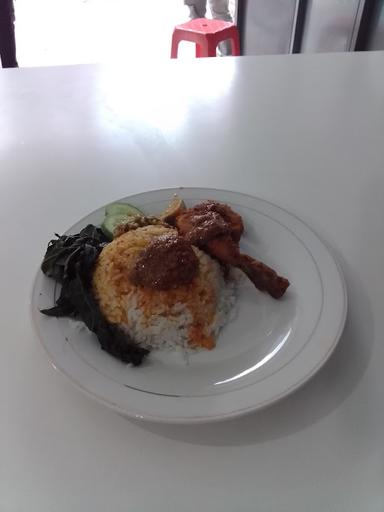 NASI PADANG TIGO DARO