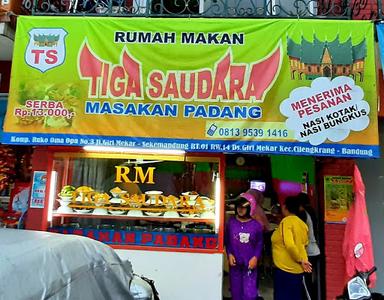 RUMAH MAKAN TIGA SAUDARA